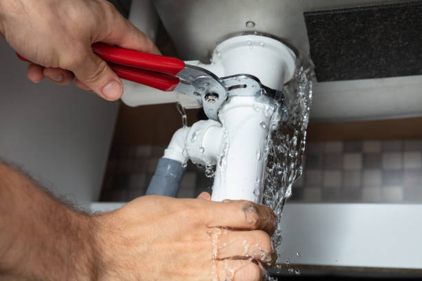 Best Water damage restoration experts  in Ttapoisett Center, MA
